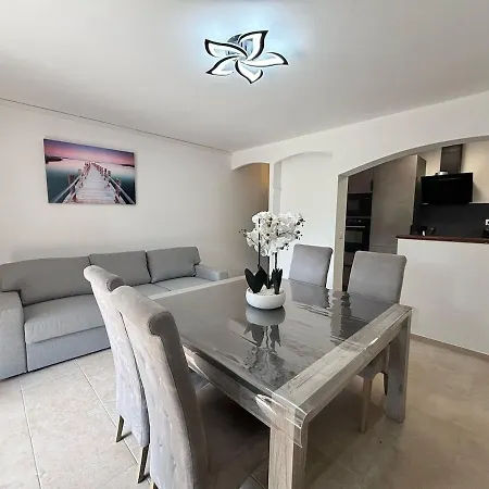 45m Avec Jardin De 35m Sainte-Maxime