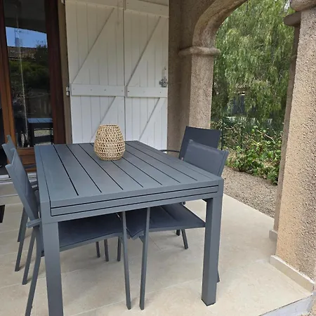 Apartment Avec Jardin 40m *